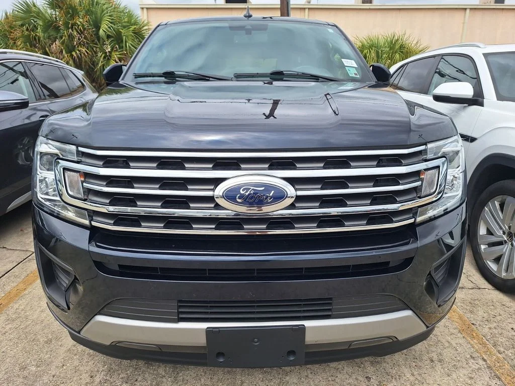 Used 2021 Blue Ford XLT image 2