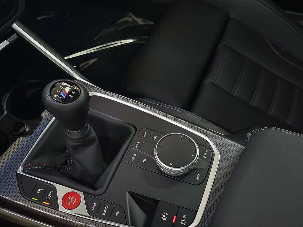 Used 2025 Brooklyn Grey Metallic BMW  image 25