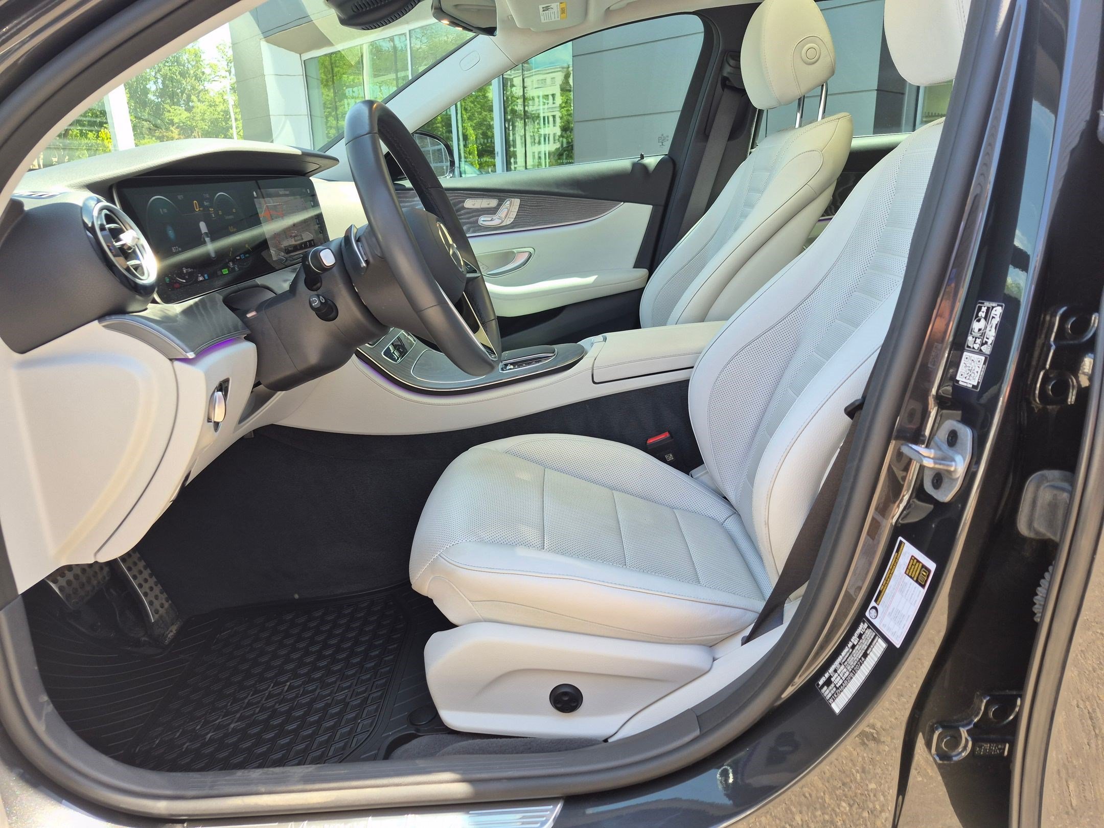 Used 2023 Gray Mercedes-Benz E 450 image 15