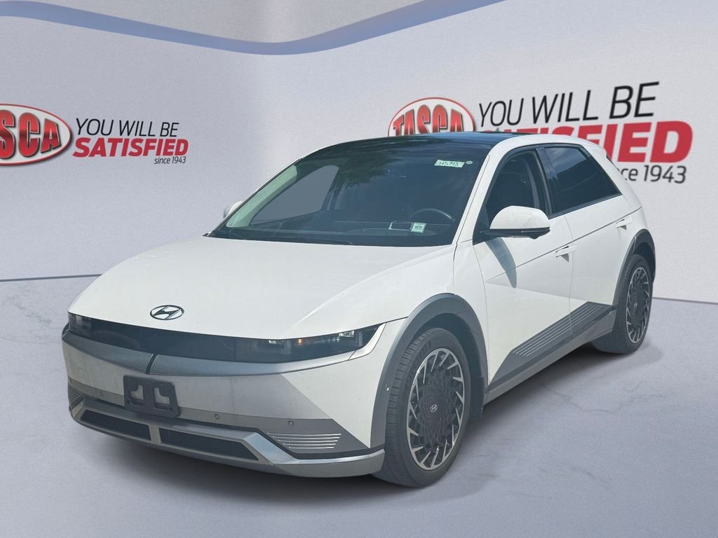 Used 2023 White Hyundai Limited image 3