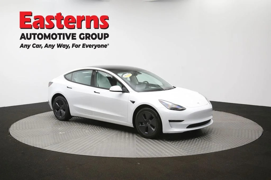 Used 2023 White Tesla Base image 43
