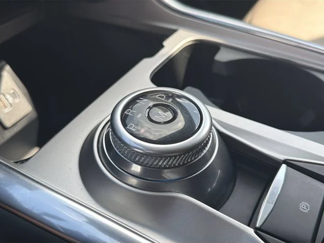 Used 2020 Black Ford XLT image 12
