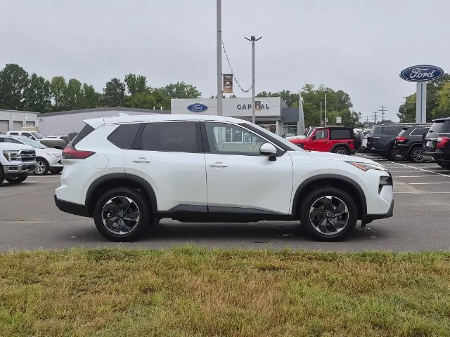 Used 2025 White Nissan SV image 14