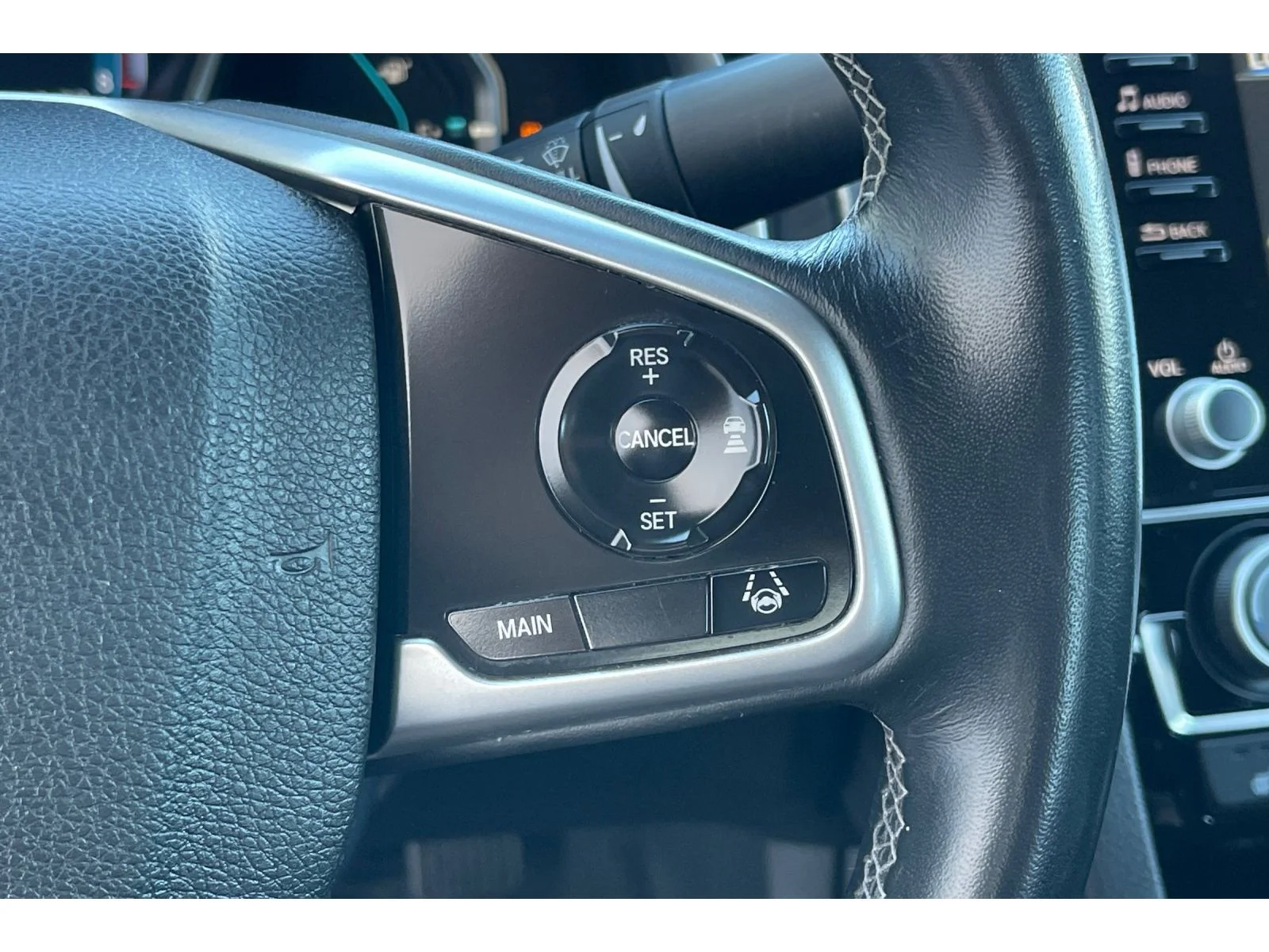 Used 2021 Platinum White Pearl Honda EX image 36