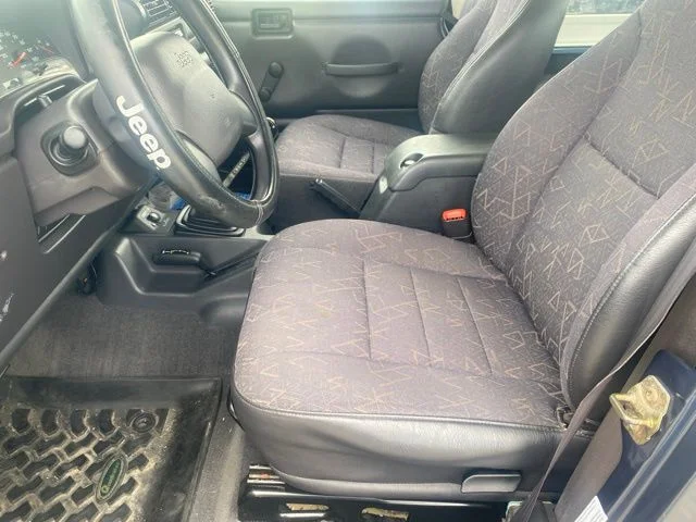 Used 2002 Blue Jeep SE image 15