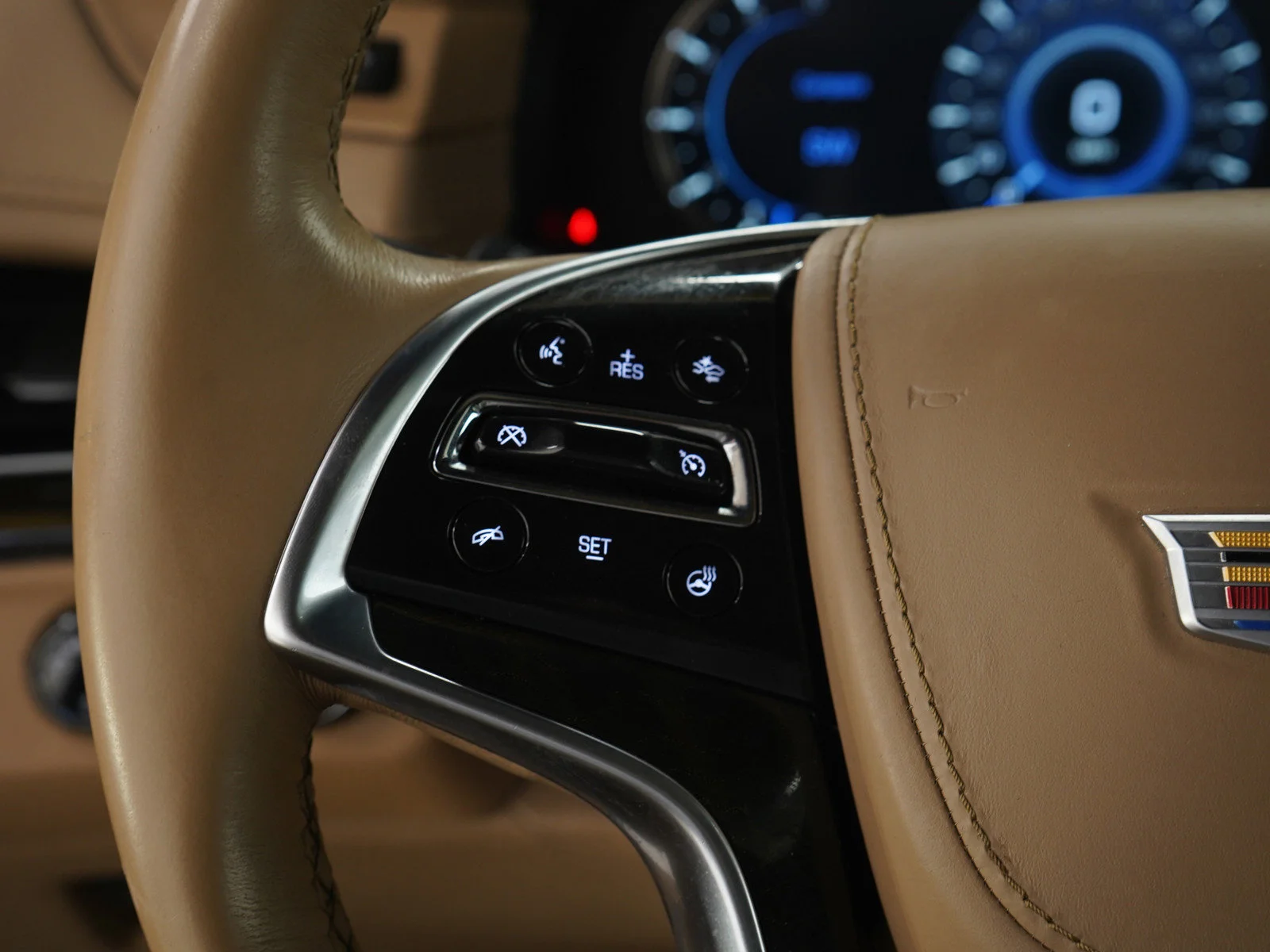 Used 2019 Satin Steel Metallic Cadillac Platinum Edition image 29