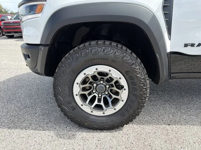 New 2026 Bright White Clear-Coat Exterior Paint RAM RHO image 32