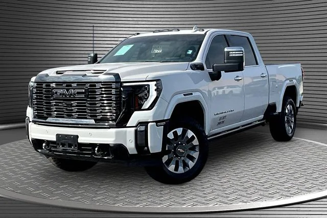 Used 2024 White GMC Denali Ultimate image 1