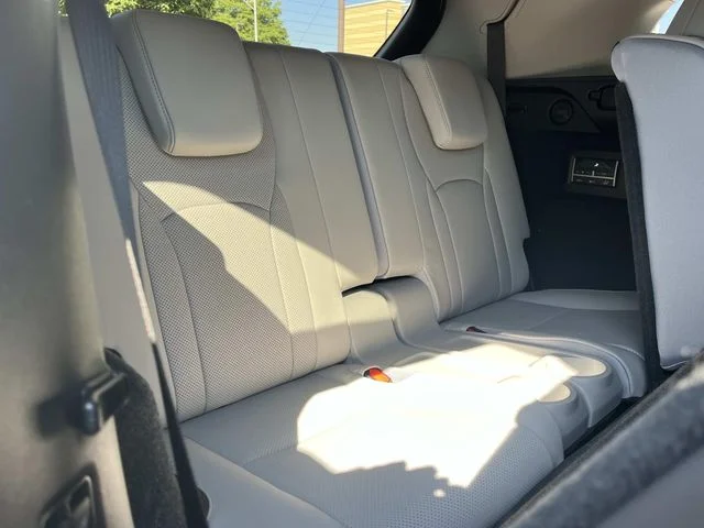Used 2018 White Lexus 350L image 26