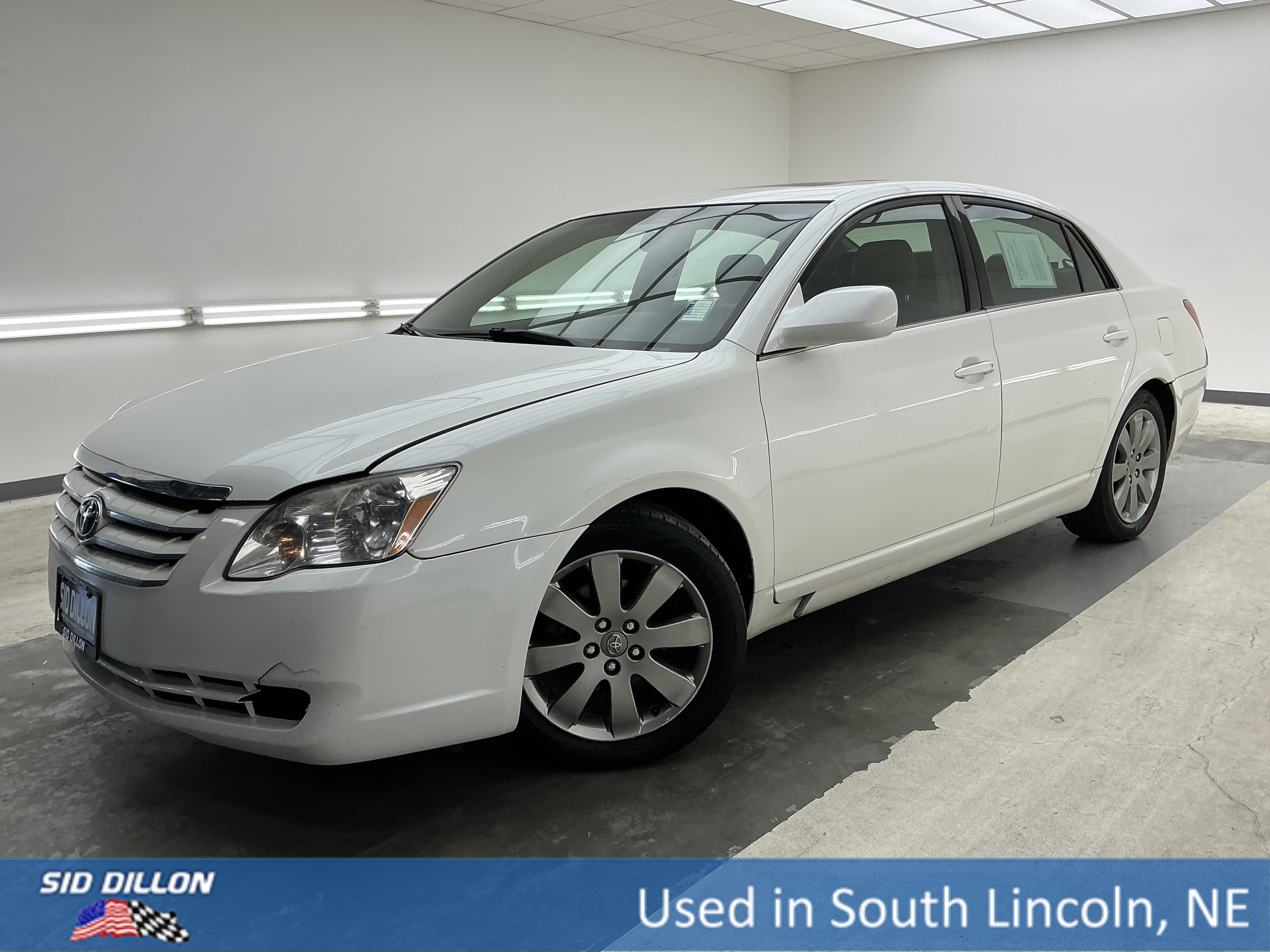 Used 2005 Blizzard Pearl Toyota XLS image 1