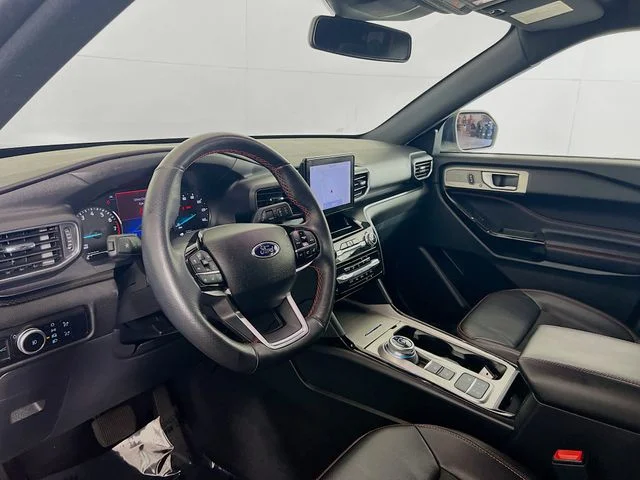2023 Ford Explorer ST-LINE - Photo 9