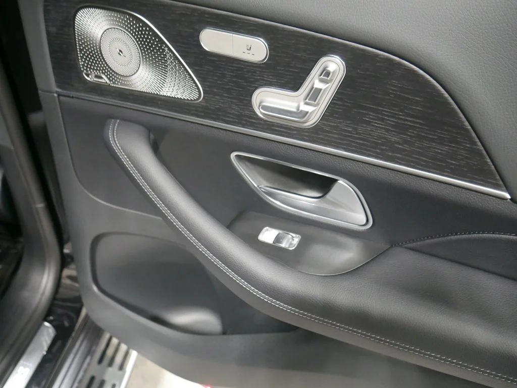 New 2026 Obsidian Black Metallic Mercedes-Benz GLS 450 image 62