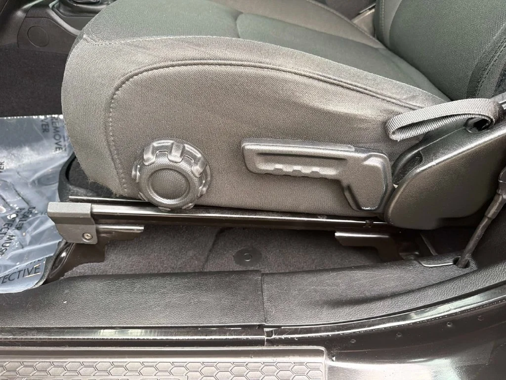 Used 2018 Black Jeep Sport S image 14
