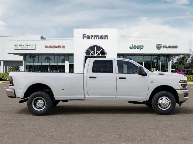 New 2026 Bright White Clear-Coat Exterior Paint RAM Tradesman image 47