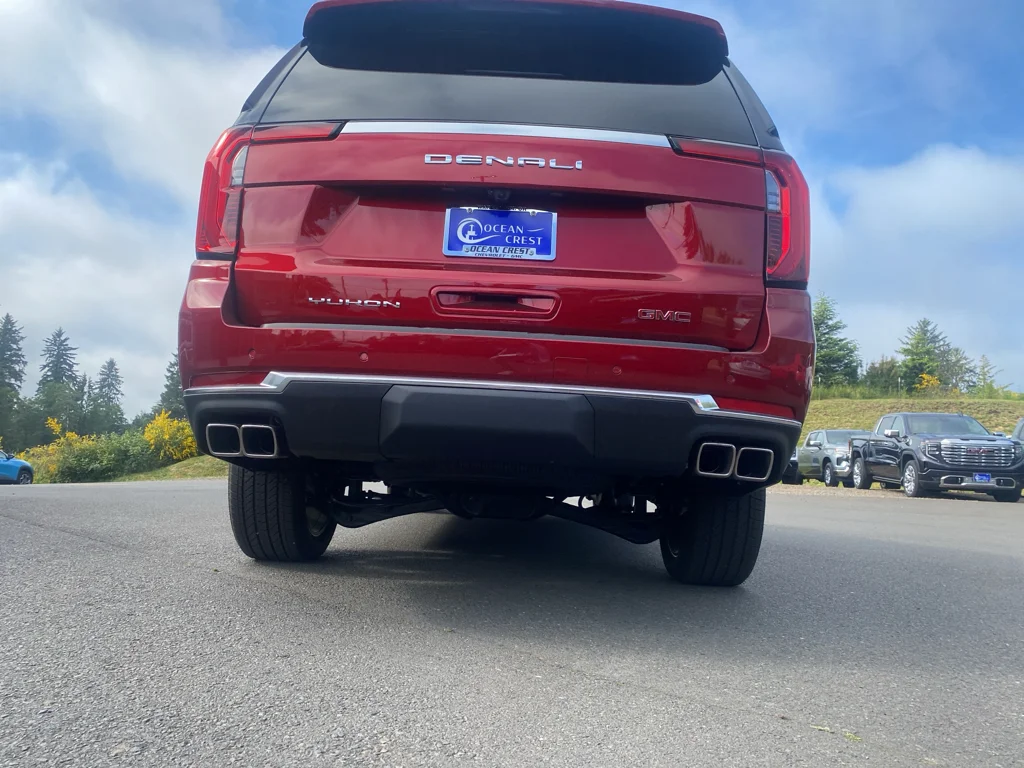 2025 GMC Yukon XL Denali - Photo 25