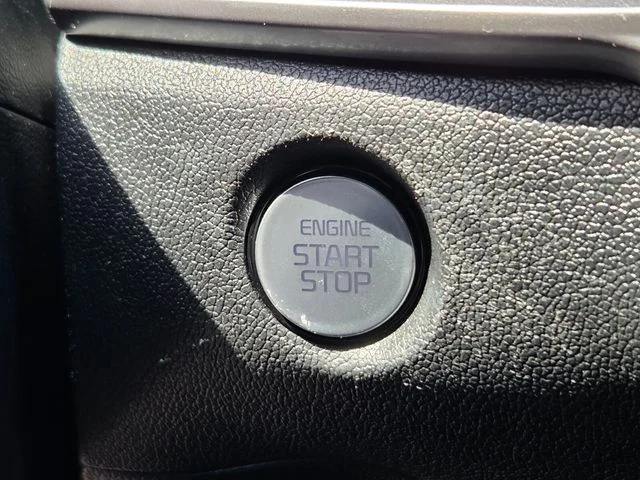 Used 2025  Kia EX image 23