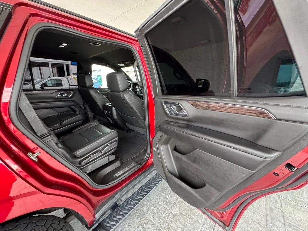 Used 2021 Red Chevrolet Z71 image 25