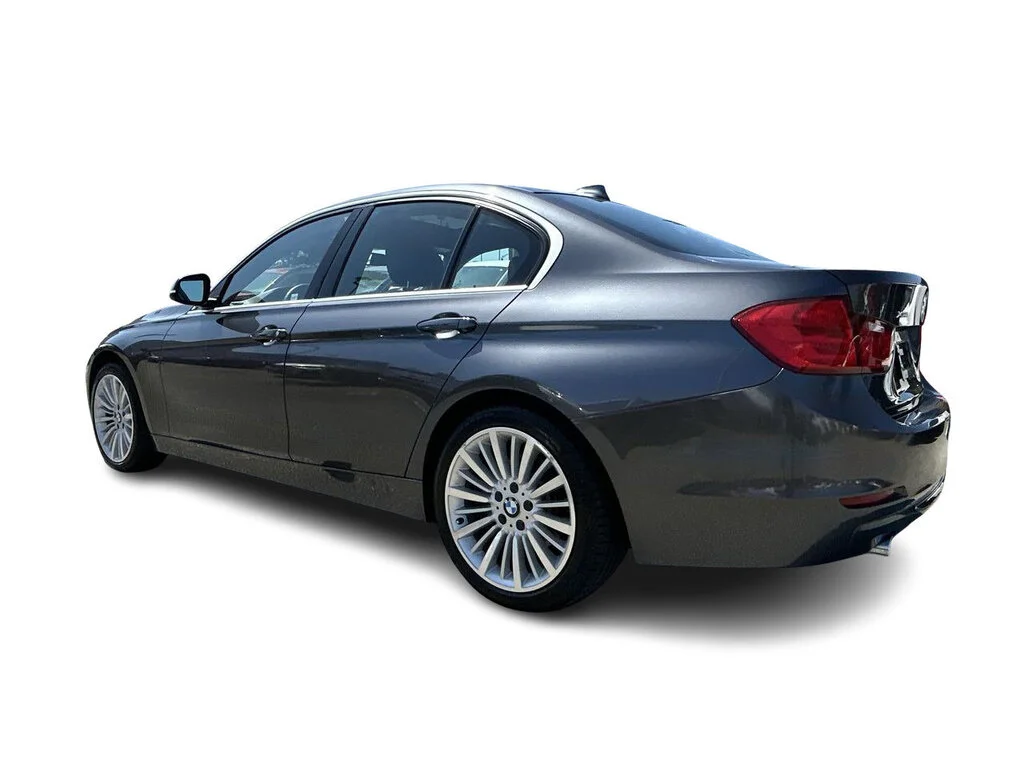 Used 2015 Mineral Grey Metallic BMW xDrive Sedan Dilawri Certified   Local BC   No Acc image 9