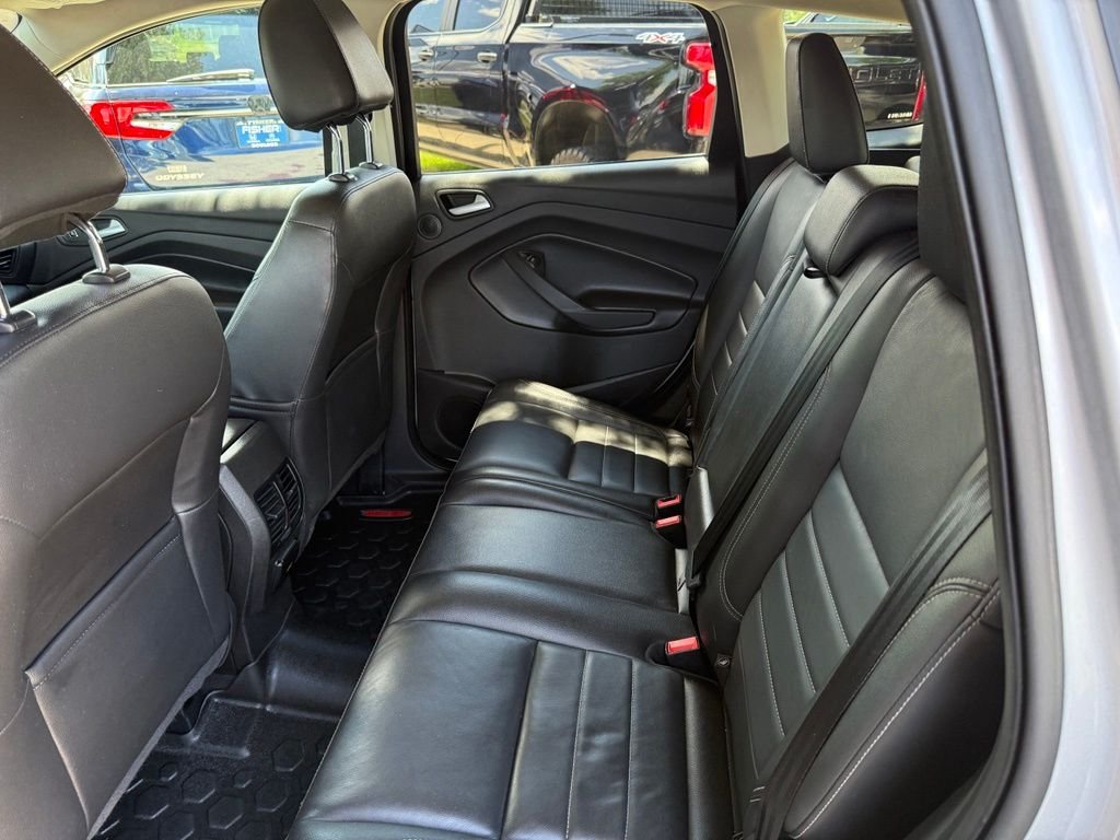 Used 2015 Ingot Silver Ford SE image 14