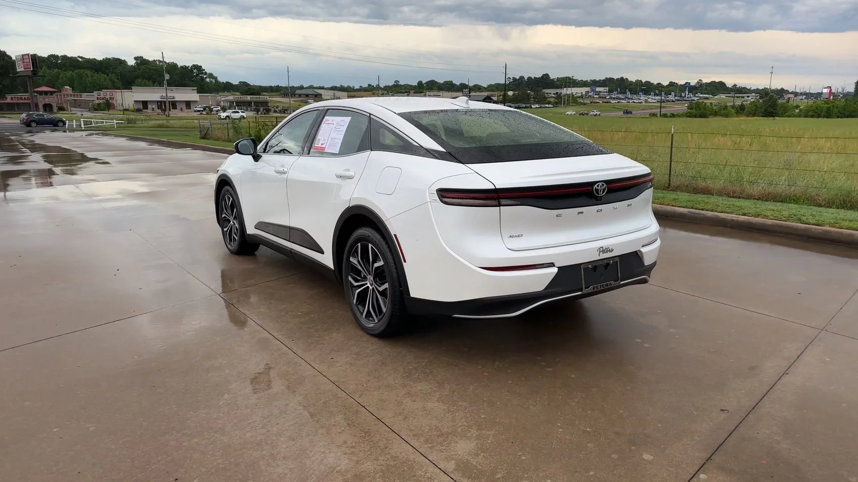 Used 2023 White Toyota XLE image 6