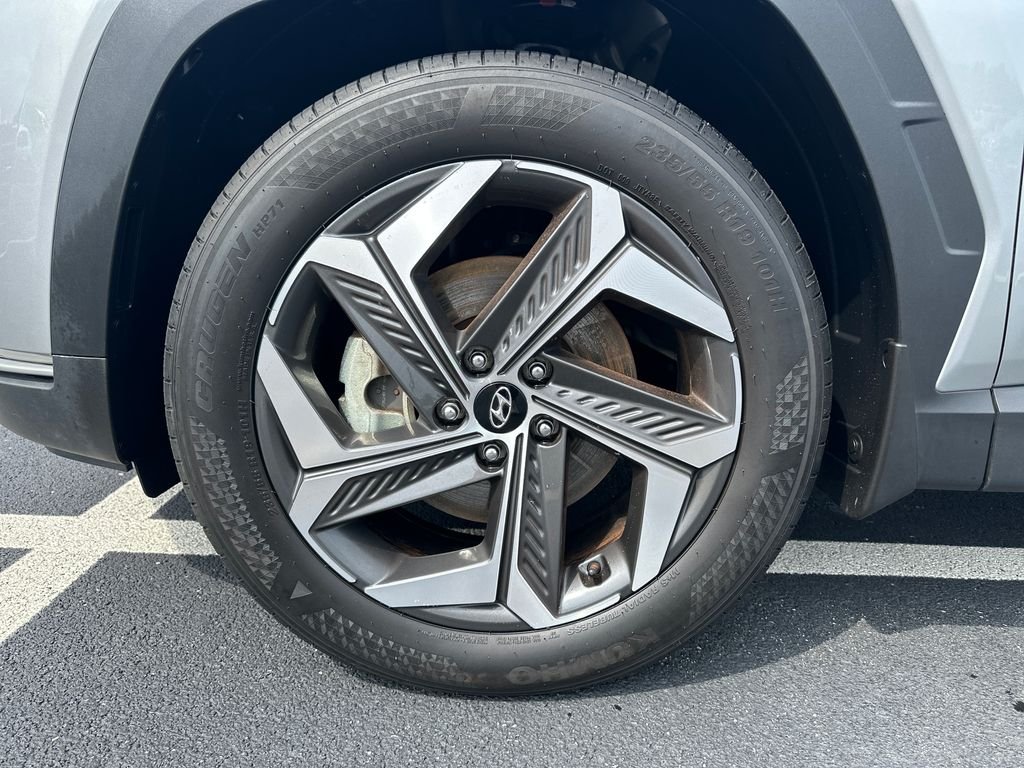 Used 2024 Silver Hyundai SEL image 10