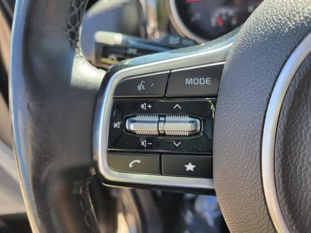 Used 2022  Kia LX image 26
