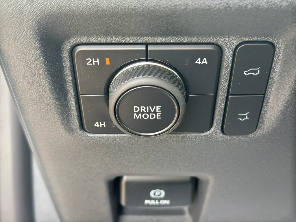 New 2027 Star White Metallic Tri-Coat Ford Active image 23