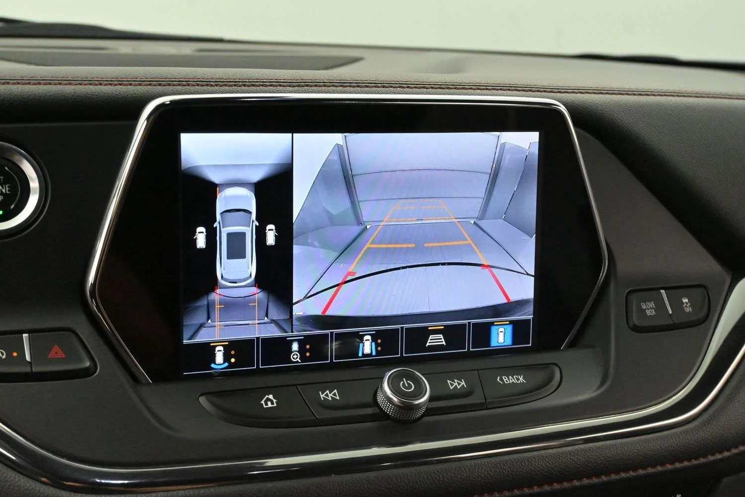 Used 2020 NIGHTFALL GRAY METALLIC Chevrolet RS image 21