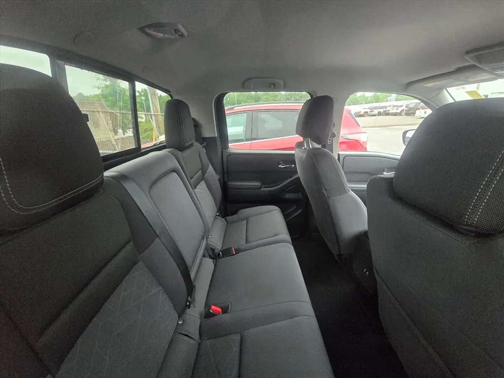 Used 2025 Gray Nissan SV image 6