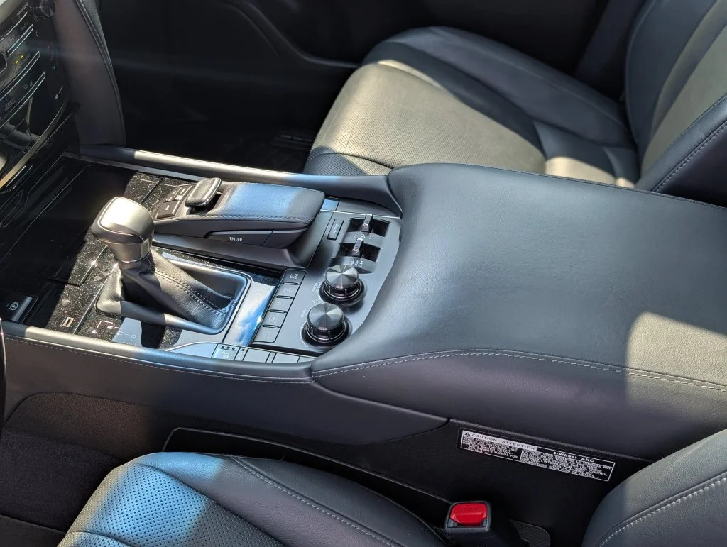 Used 2018 Silver Lexus 570 image 31