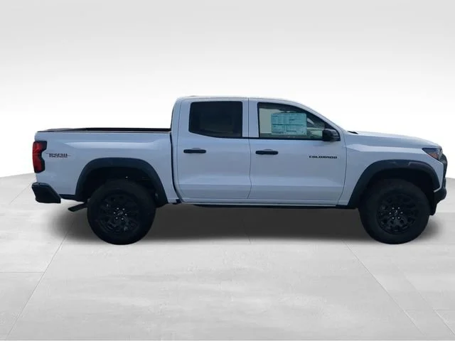 New 2026 Summit White Chevrolet Trail Boss image 6