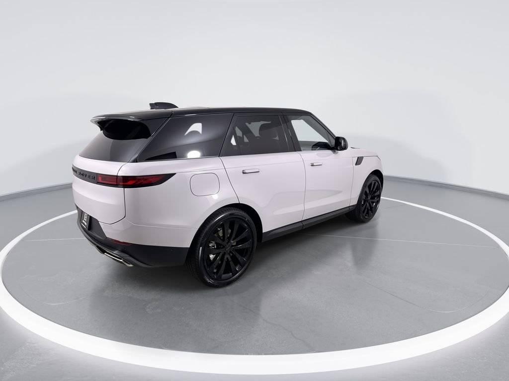 New 2026 Borasco Grey Land Rover SE image 8