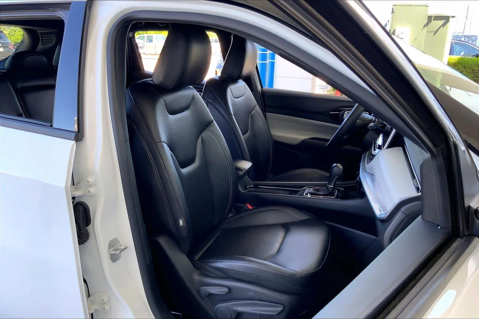 2025 Jeep Compass Limited - Photo 9