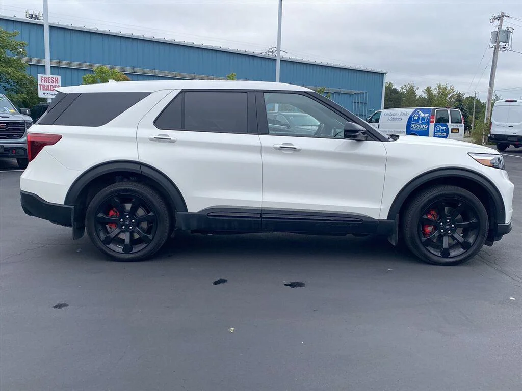 Used 2022 Star White Metallic Tri-Coat Ford ST image 12