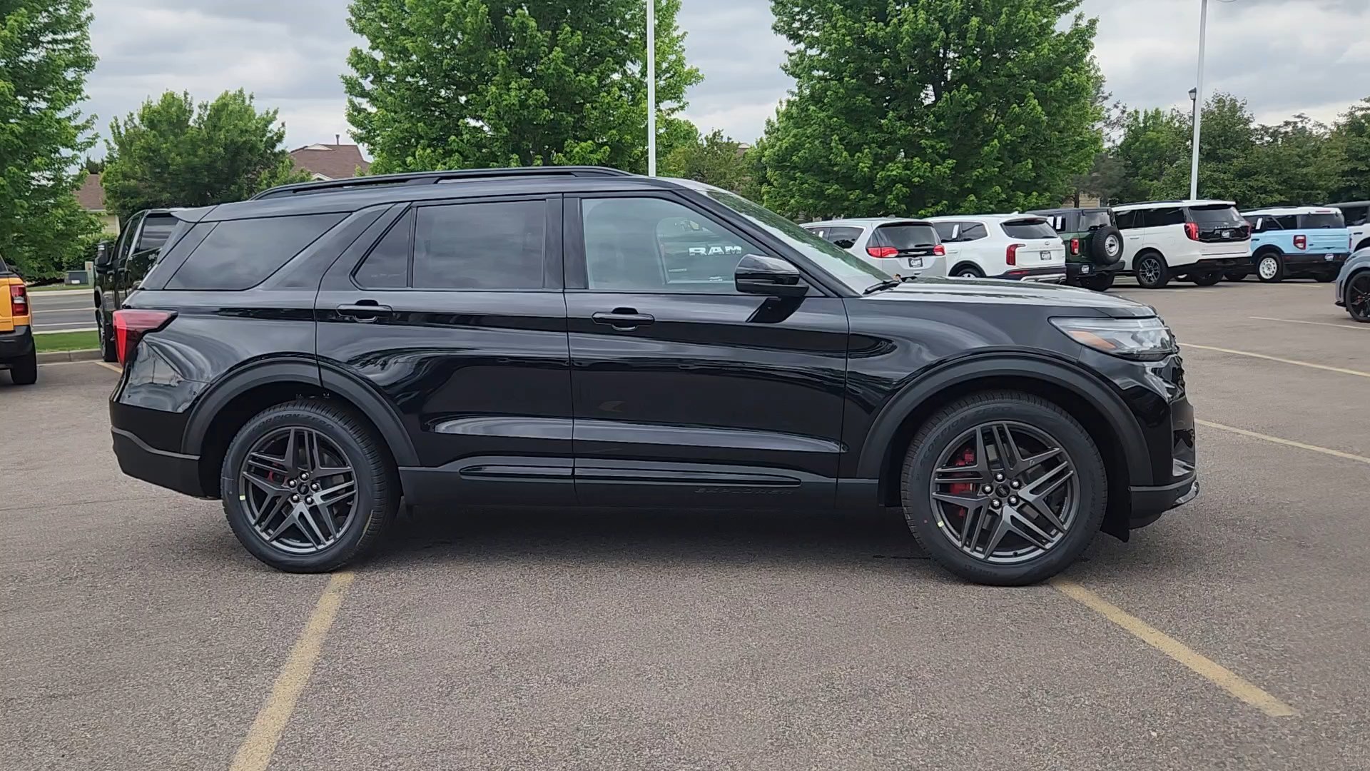 New 2026 Agate Black Metallic Ford ST image 6