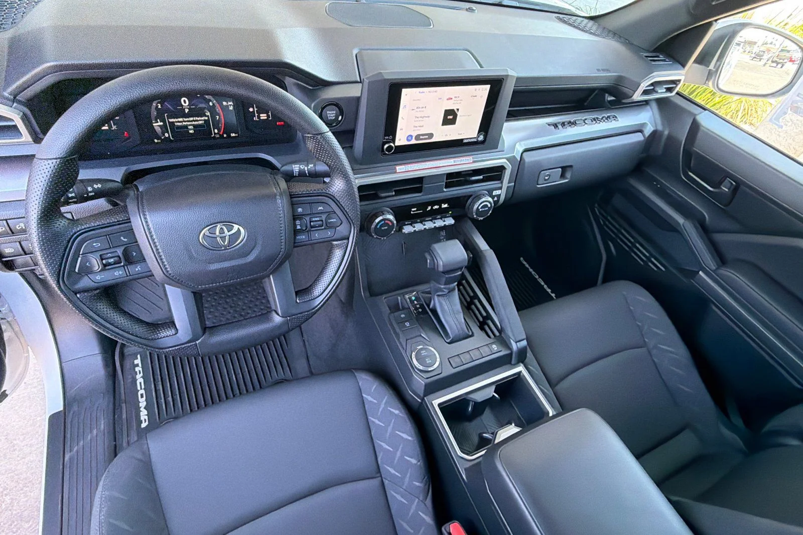 New 2026 Ice Cap Toyota SR5 image 13