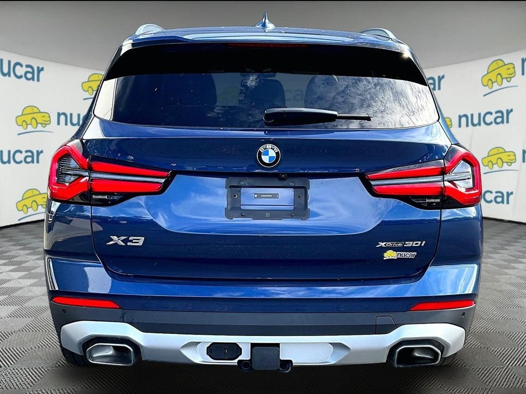 Used 2024 Blue BMW xDrive30i image 5
