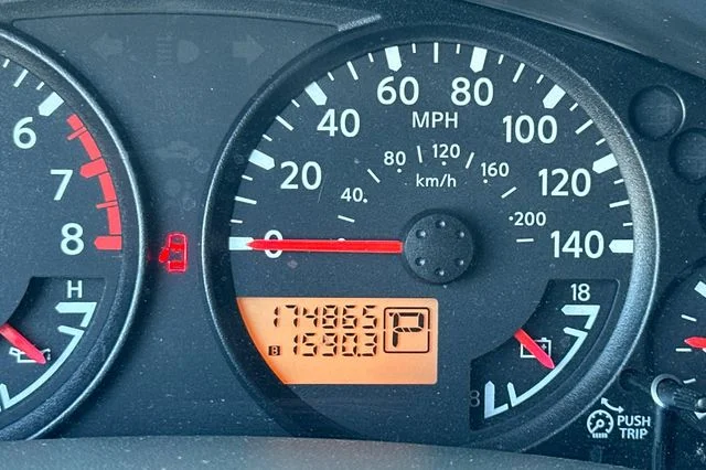 Used 2007 Avalanche Nissan S image 29