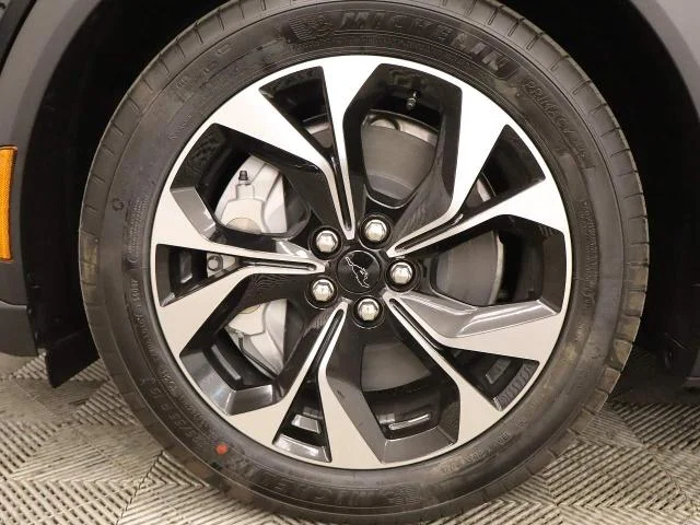 New 2026 Shadow Black Ford Select image 20