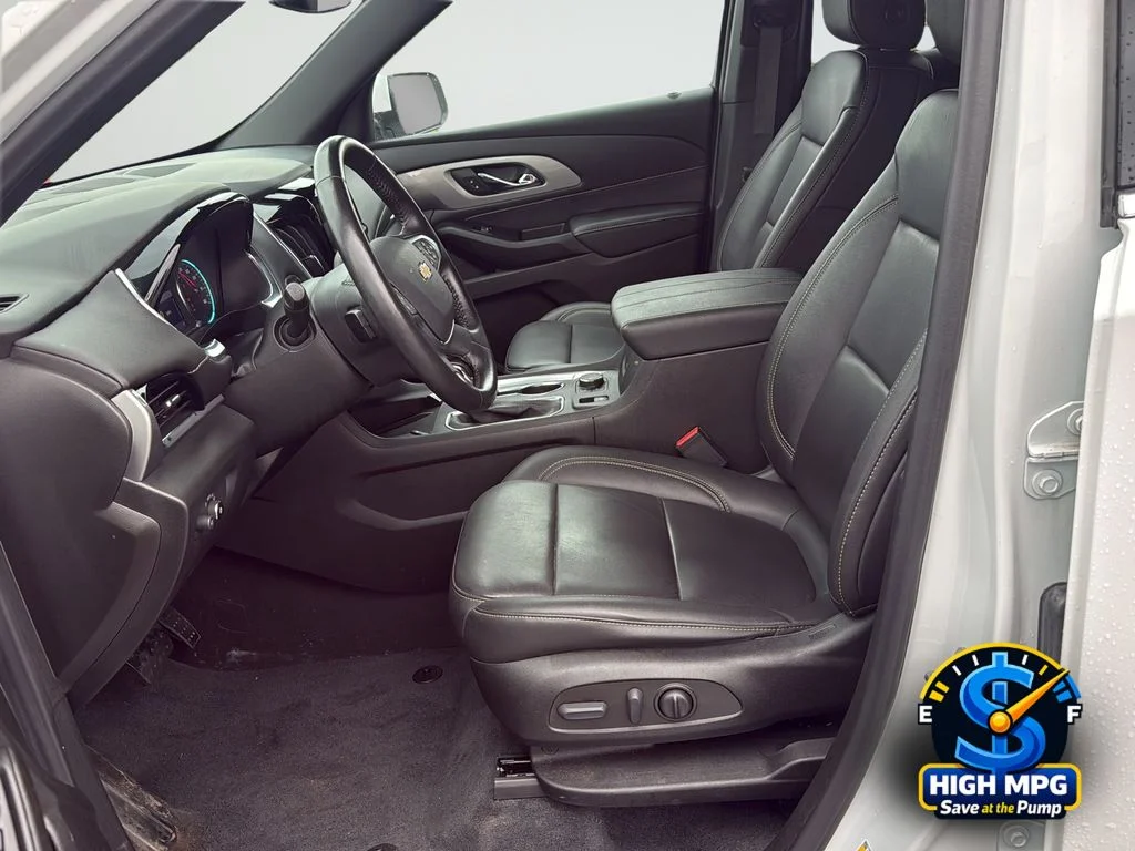Used 2022 White Chevrolet LT Leather image 9