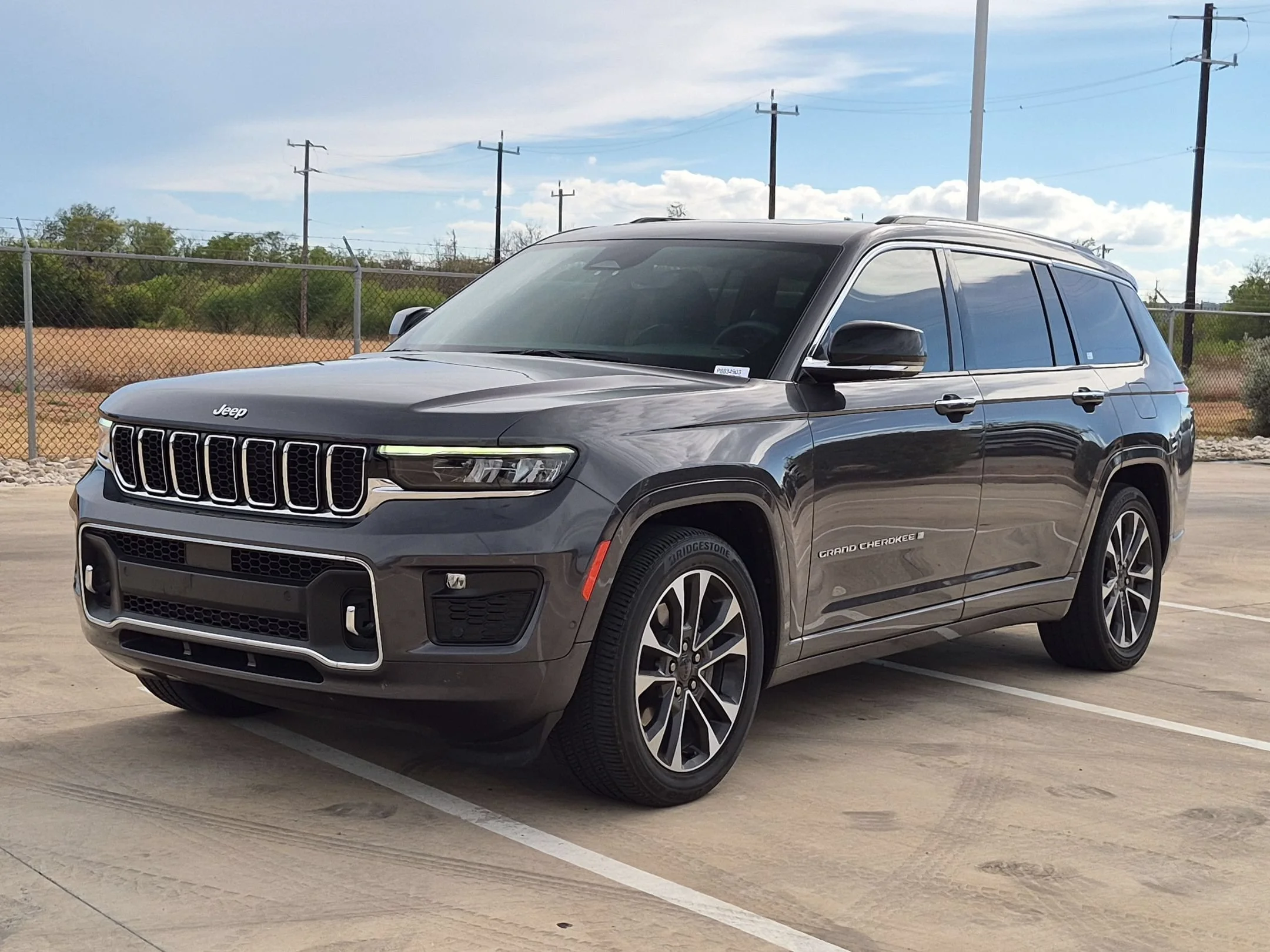 Used 2023 Gray Jeep Overland image 7