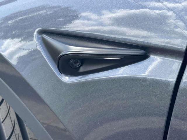 2023 Tesla Model Y Long Range - Photo 19