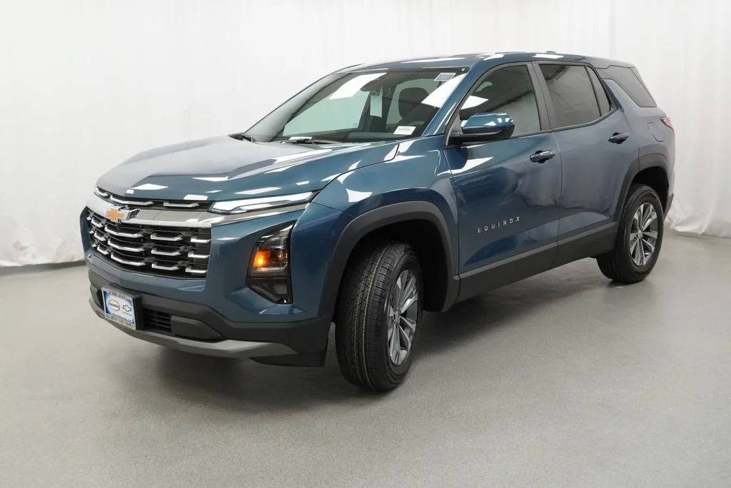 2027 Chevrolet Equinox LT - Photo 16
