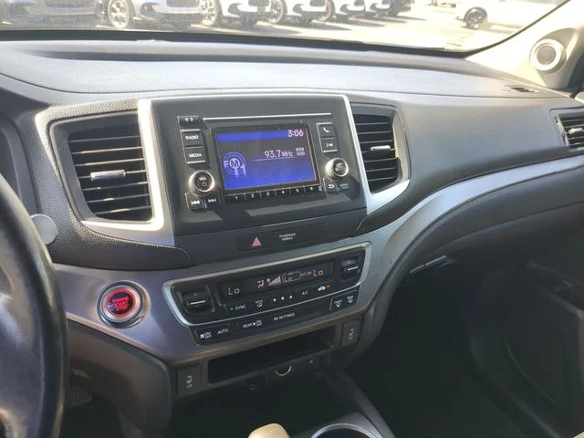 Used 2019 Modern Steel Metallic Honda RTL image 18