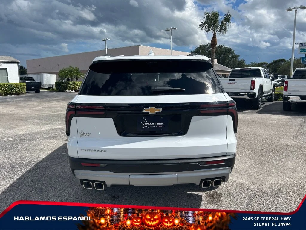 Used 2026 Summit White Chevrolet LT image 6