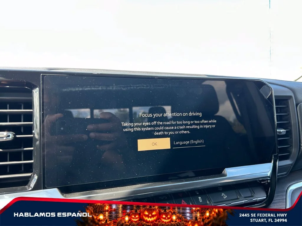New 2026 Summit White GMC SLT image 30