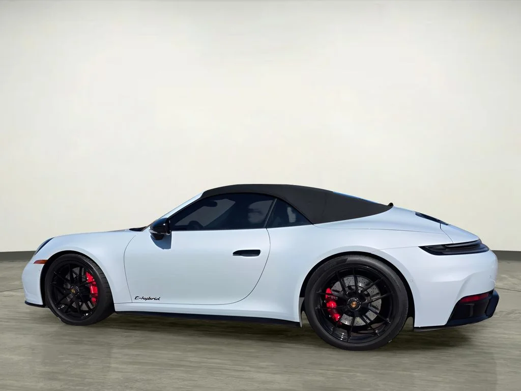 Used 2026  Porsche Carrera GTS image 4