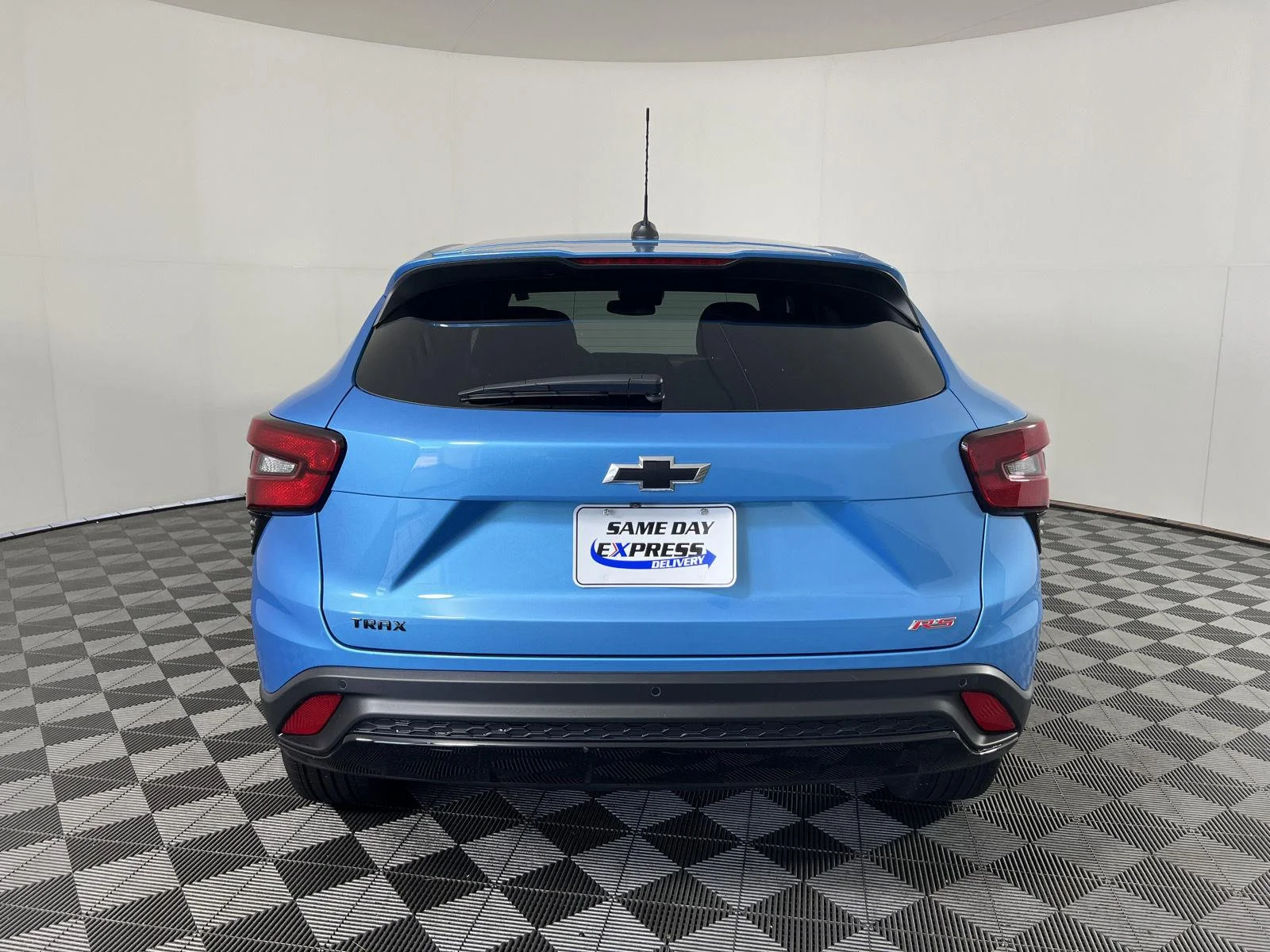 Used 2025 Marina Blue Metallic Chevrolet 1RS image 23