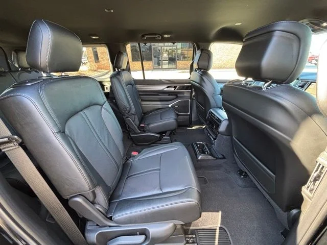 New 2026 High Gloss Black Jeep Limited Altitude image 9