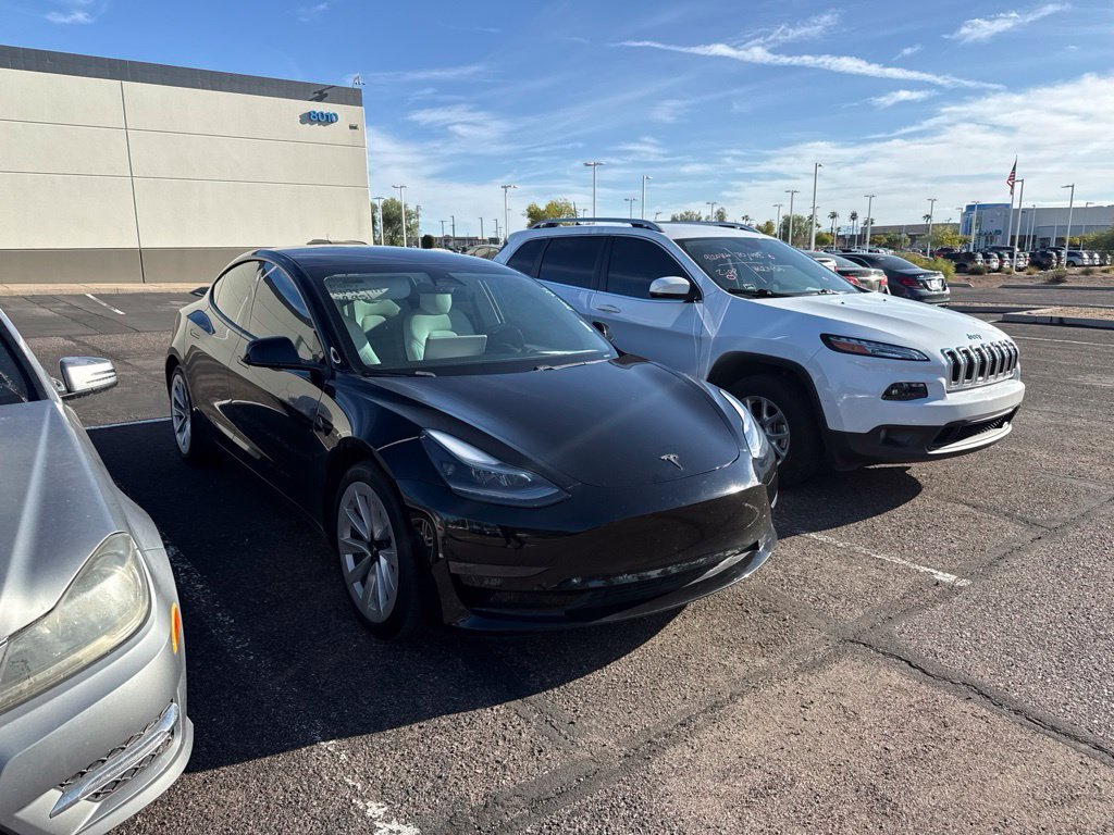 Used 2021 Solid Black Tesla Long Range image 3